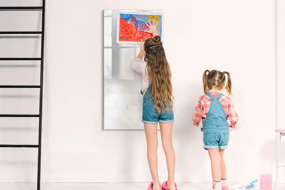 Magnetická kreslící tabule v designu klasického mramoru