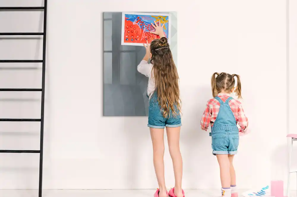 Magnetická kreslicí tabule s motivem šedé malířské vlny