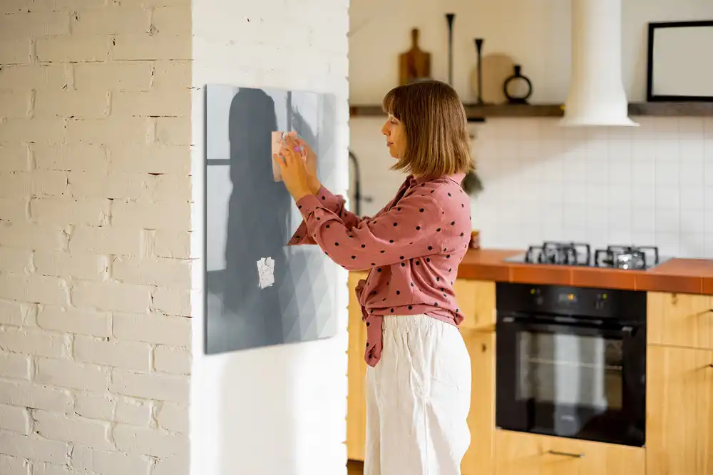 Magnetická kreslicí tabule s motivem šedé malířské vlny
