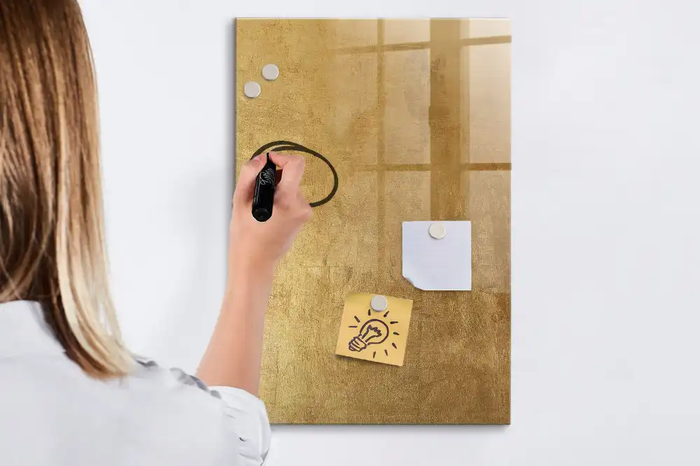 Magnetická popisovací tabule s dekorativní látkou