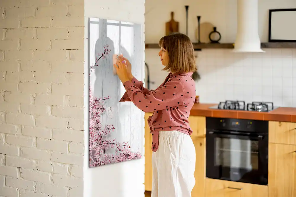 Dřevěná magnetická kreslicí tabule Duben