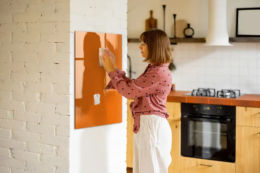 Oranžová magnetická psací tabule