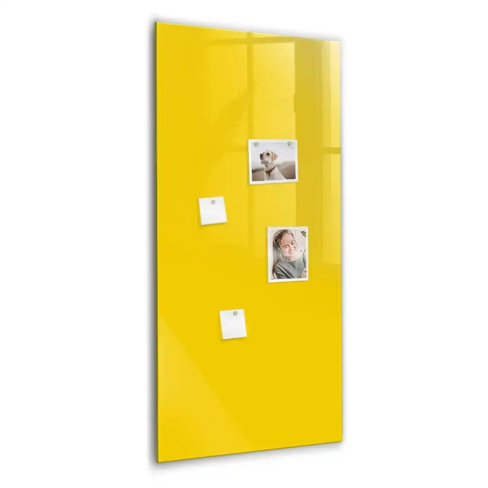 Magnetická popisovací tabule ve světle žluté barvě