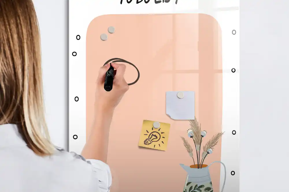 Magnetická tabule na kreslení a plánování úkolů