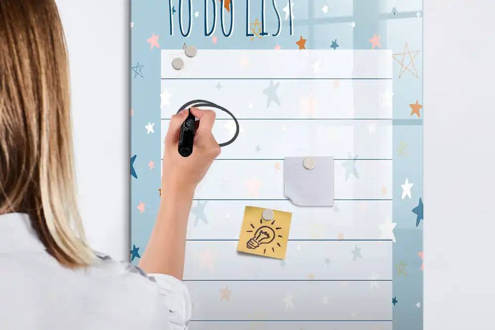 Magnetická tabule na kreslení a seznam úkolů