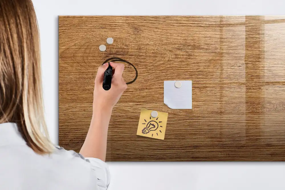 Dětská magnetická kreslící tabule z lehkého dřeva