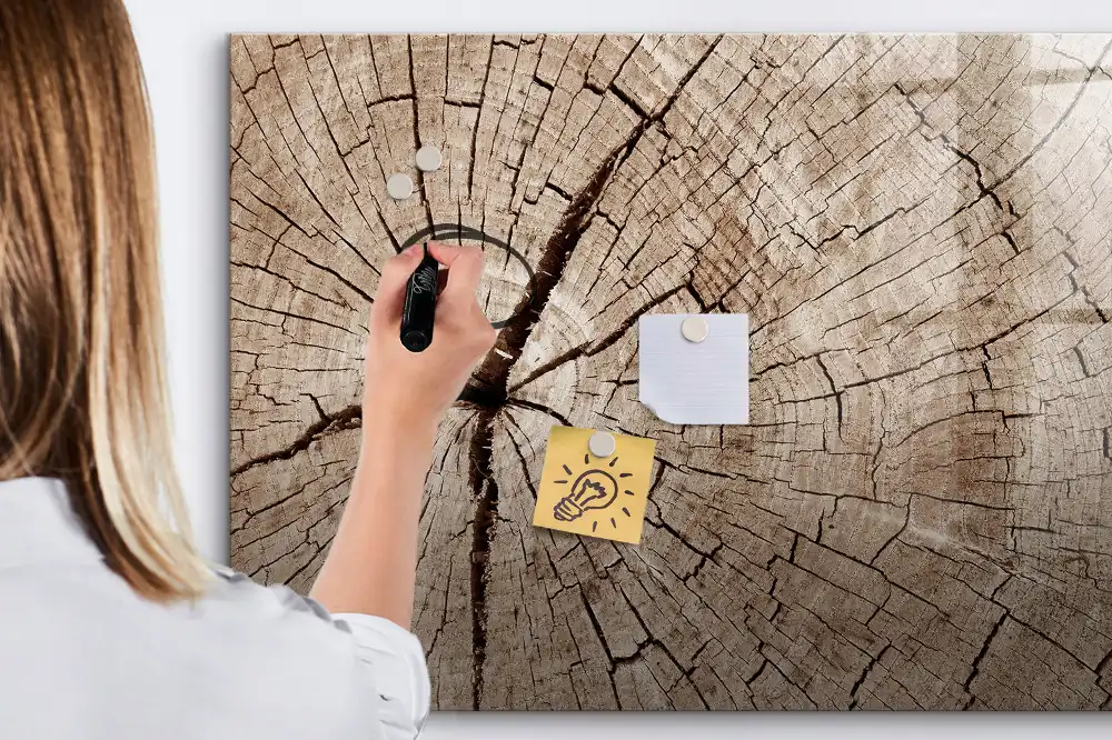 Magnetická kreslicí tabulka pro děti s motivem kmene stromu