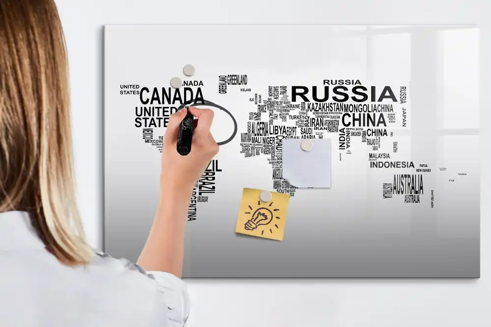 Magnetická kreslicí tabule s motivem kontinentů a písmen