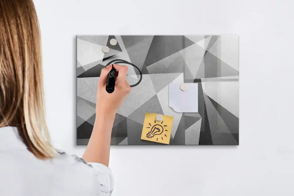 Magnetická tabule na kreslení s motivem trojrozměrné abstrakce