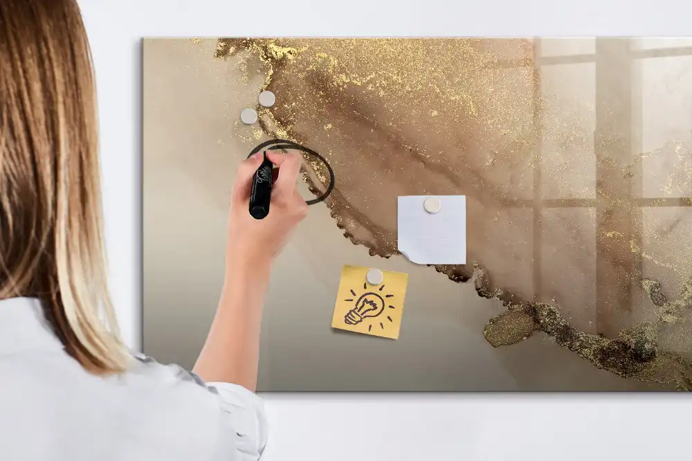Magnetická kreslicí tabule s motivem luxusního zlatého mramoru