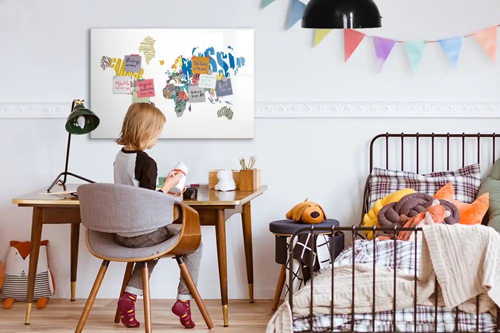 Magnetická tabule na kreslení s popisem kontinentů