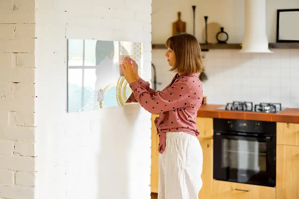 Dekorativní tapeta s magnetickou tabulí na kreslení
