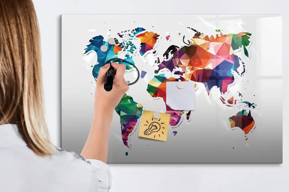 Magnetická kreslící tabule pro děti s trojúhelníkovou mřížkou