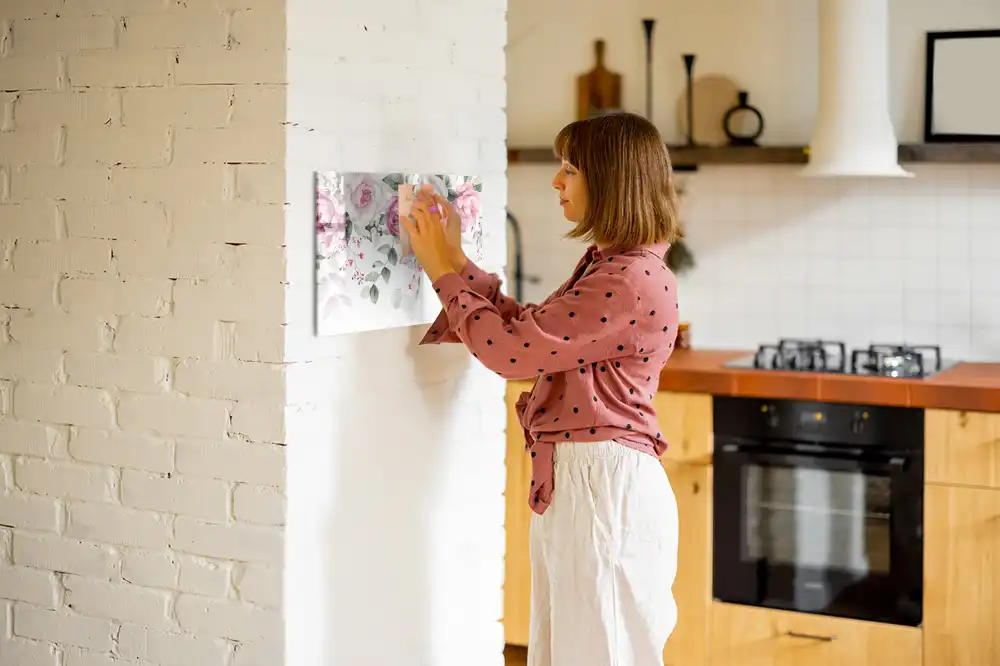 Magnetická tabule na kreslení s motivem růžových akvarelových květin