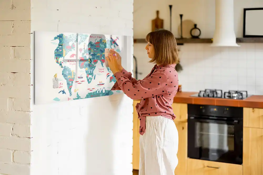 Magnetická kreslicí tabulka s motivem mapy světa pro děti
