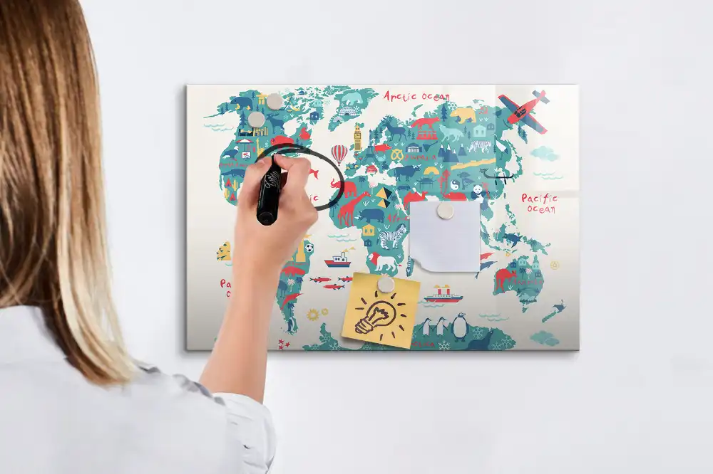 Magnetická kreslicí tabulka s motivem mapy světa pro děti