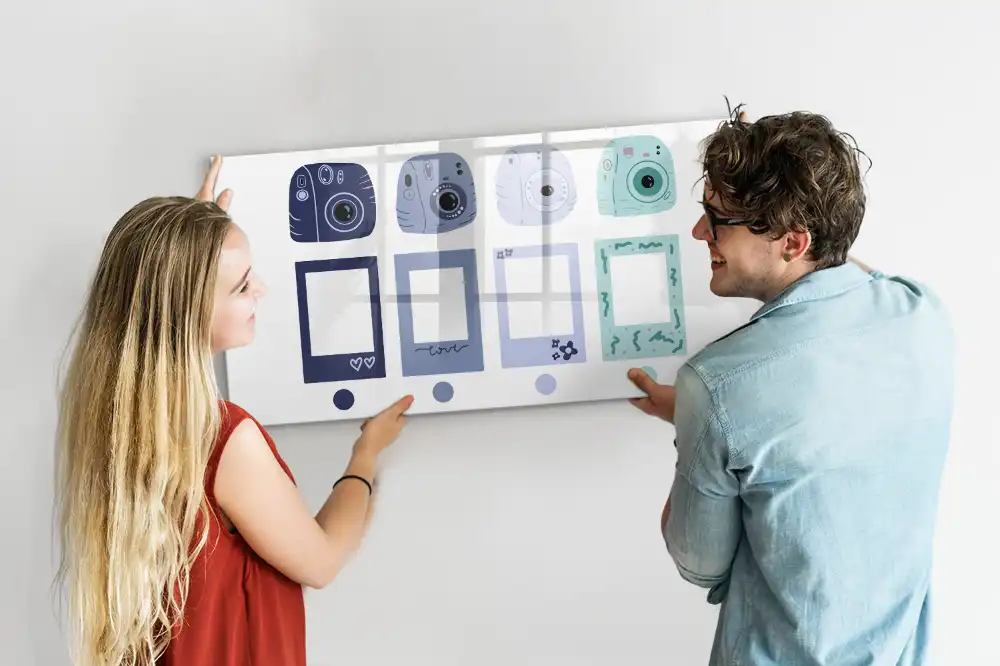 Magnetická kreslicí tabulka s rámečky ve stylu polaroidu