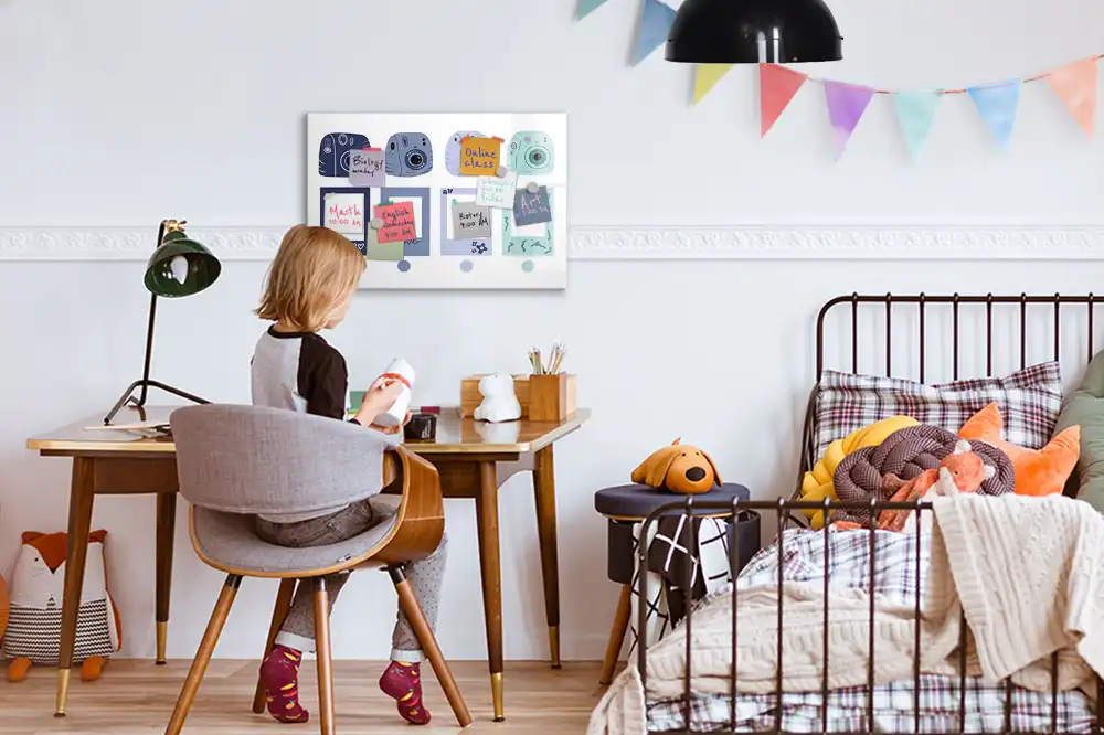 Magnetická kreslicí tabulka s rámečky ve stylu polaroidu