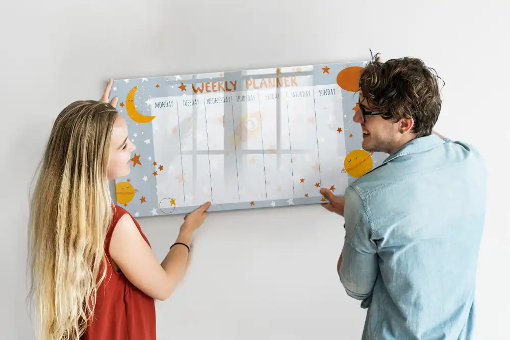 Magnetická týdenní plánovací tabule na domácí práce