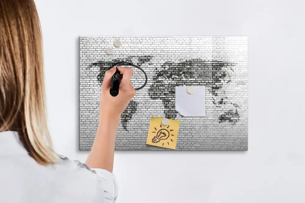 Magnetická kreslící tabule pro děti se vzorem cihlové zdi