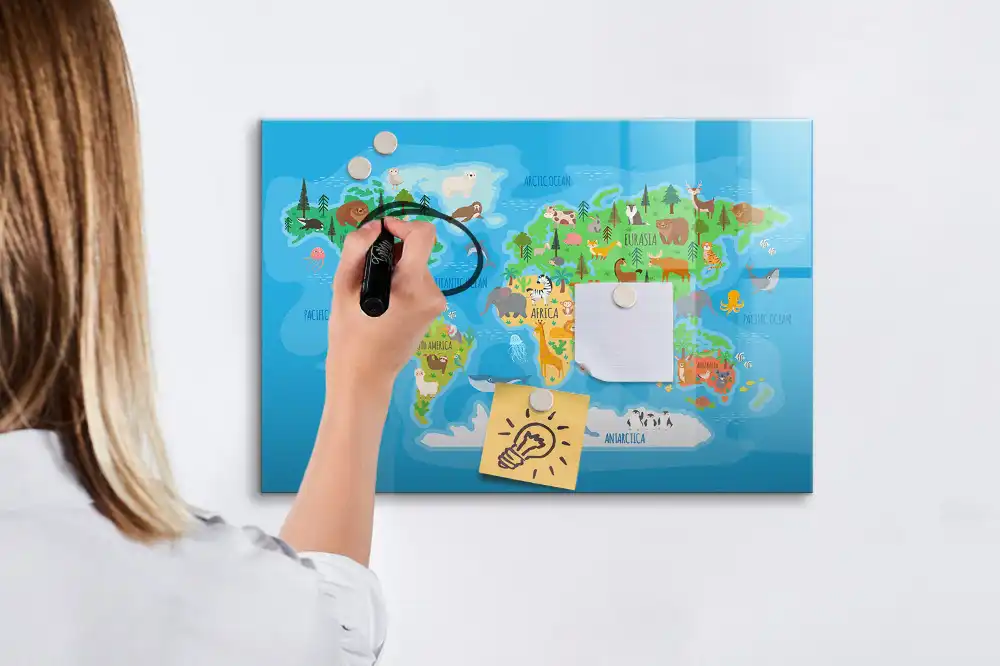 Dětská magnetická kreslicí tabule s motivem mapy světa