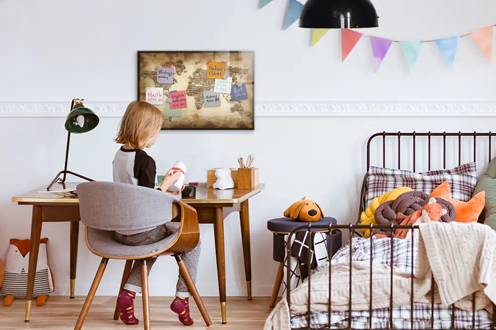 Magnetická kreslicí tabule s motivem staré mapy světa