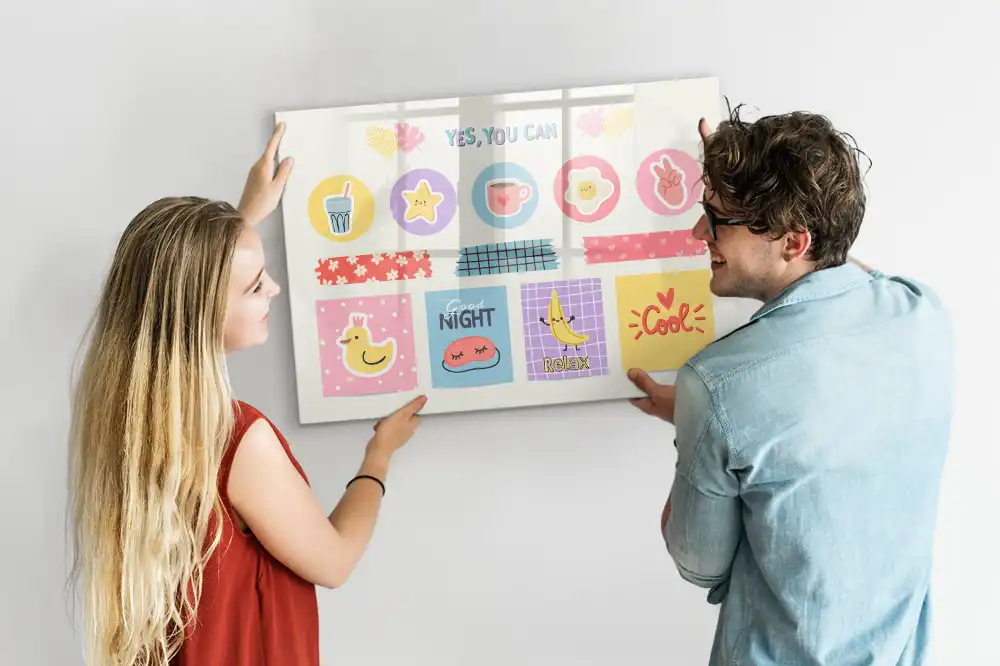 Magnetická kreslicí tabule a školní plánovač pro studenty