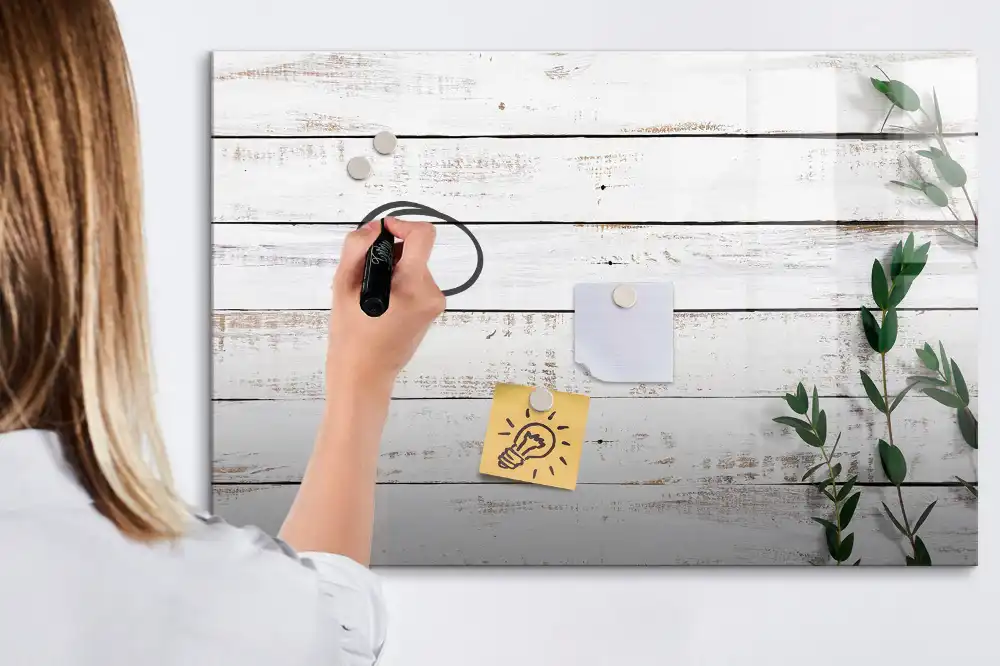Dětská magnetická kreslící tabule s přírodním rámem