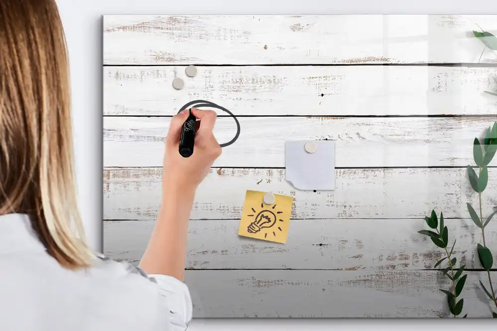 Dětská magnetická kreslící tabule s přírodním rámem