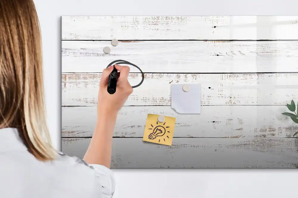 Dětská magnetická kreslící tabule s přírodním rámem