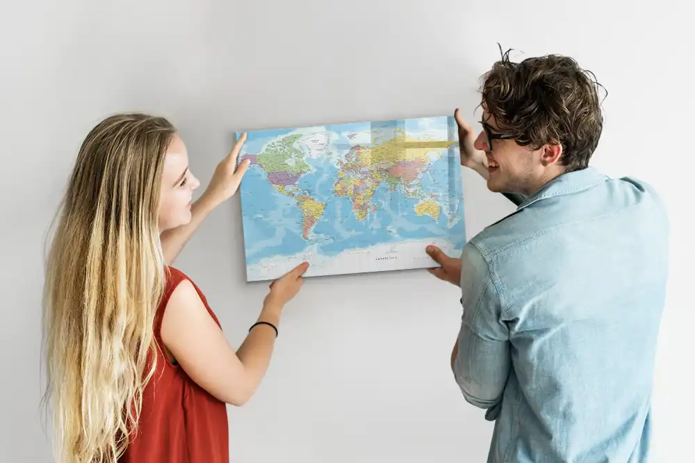 Magnetická tabule na kreslení s politickou mapou kontinentů