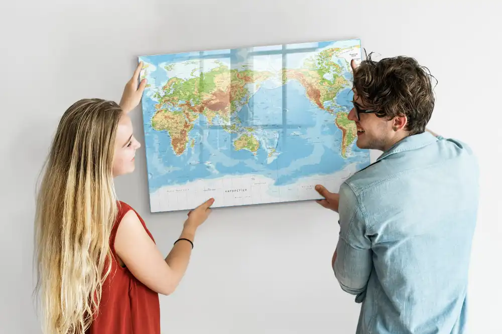Magnetická kreslící tabule pro děti s motivem fyzikální mapy světa