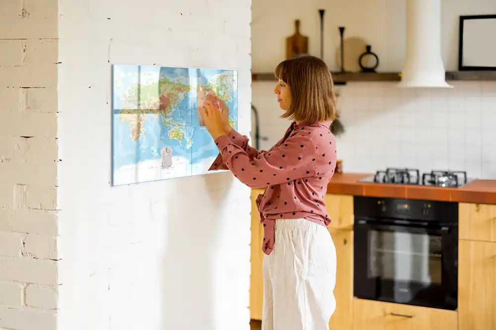 Magnetická kreslící tabule pro děti s motivem fyzikální mapy světa