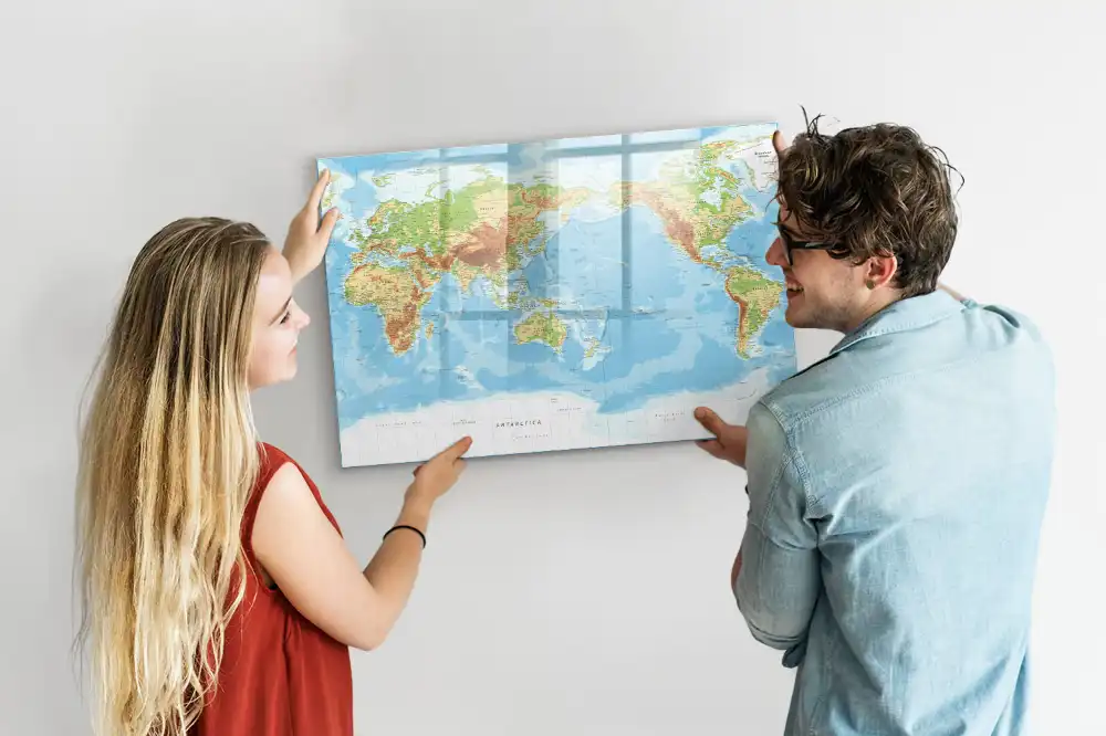 Magnetická kreslící tabule pro děti s motivem fyzikální mapy světa