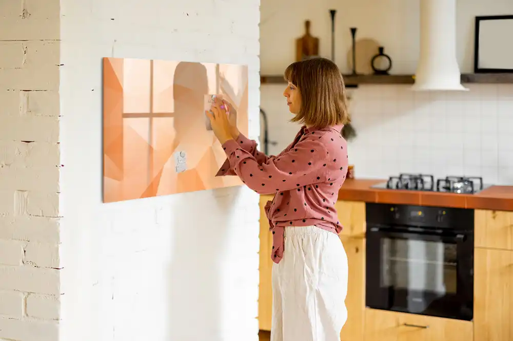 Magnetická kreslící tabule pro děti s motivem geometrických trojúhelníků