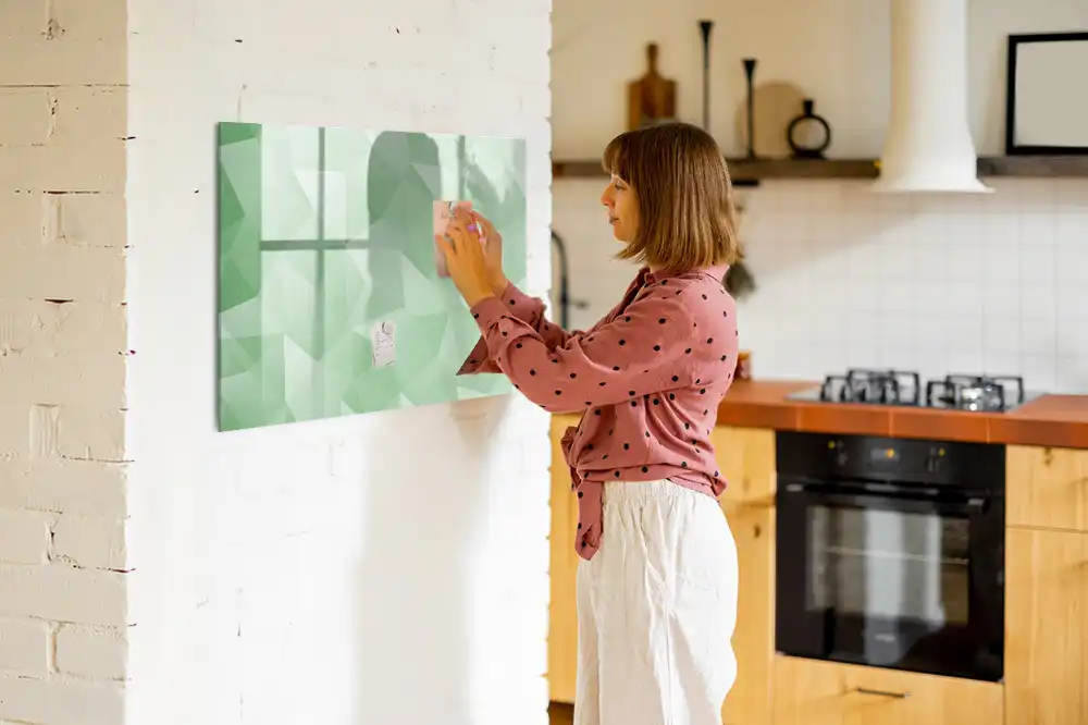 Magnetická kreslicí tabulka se skládačkou trojúhelníků