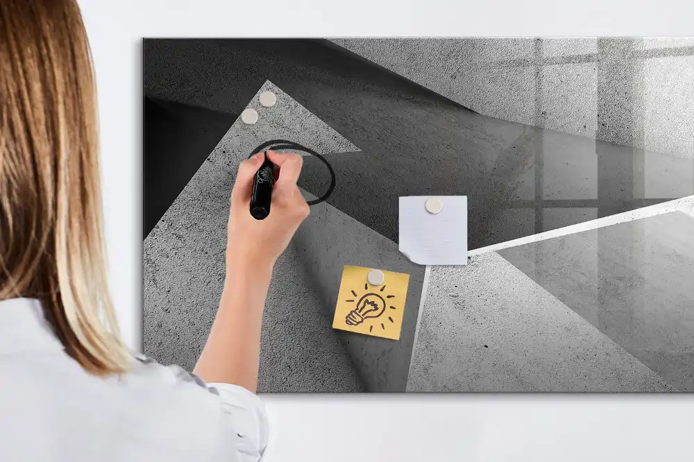 Magnetická kreslicí tabulka s motivem geometrických trojúhelníků