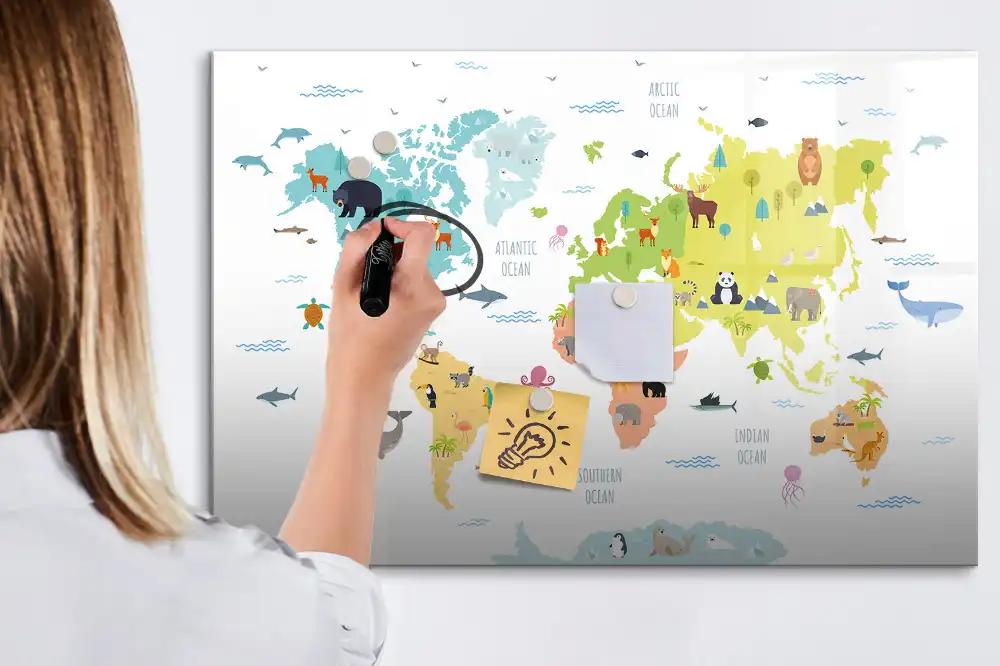 Magnetická kreslící tabule Zvířata na mapě světa