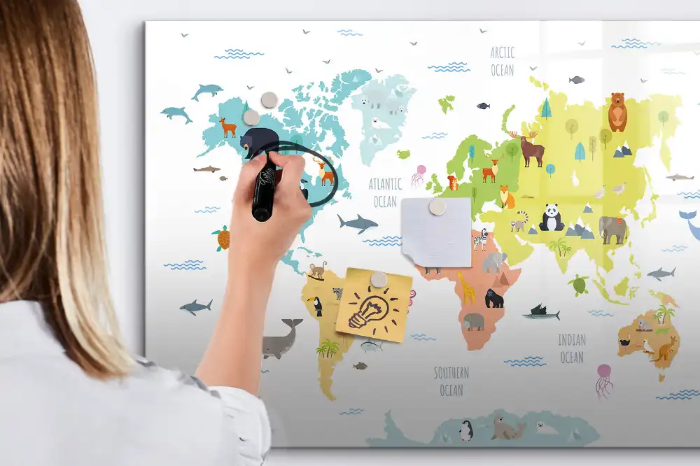 Magnetická kreslící tabule Zvířata na mapě světa