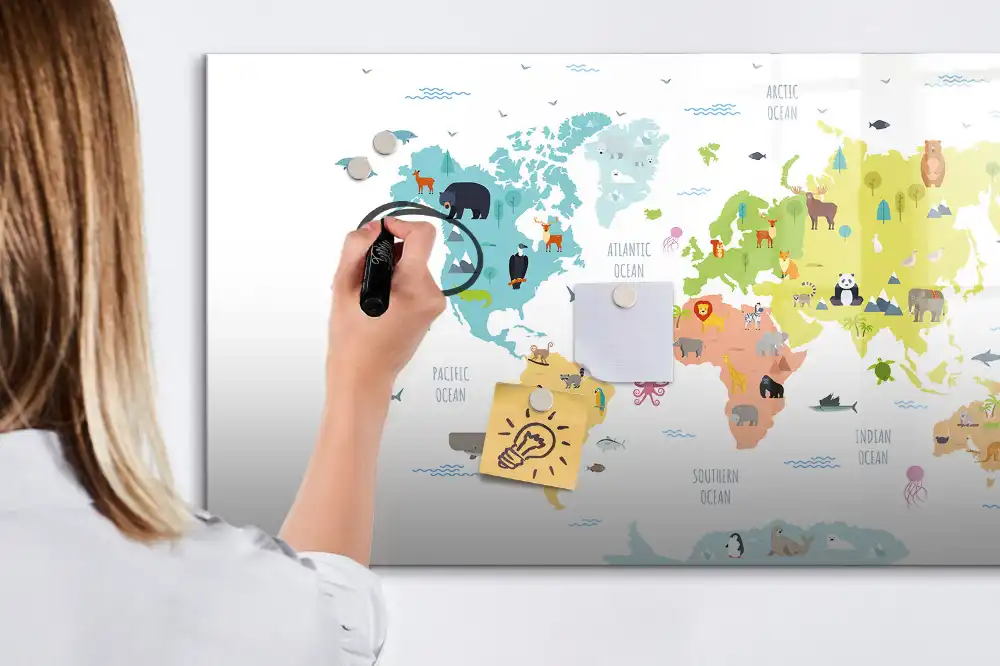 Magnetická kreslící tabule Zvířata na mapě světa