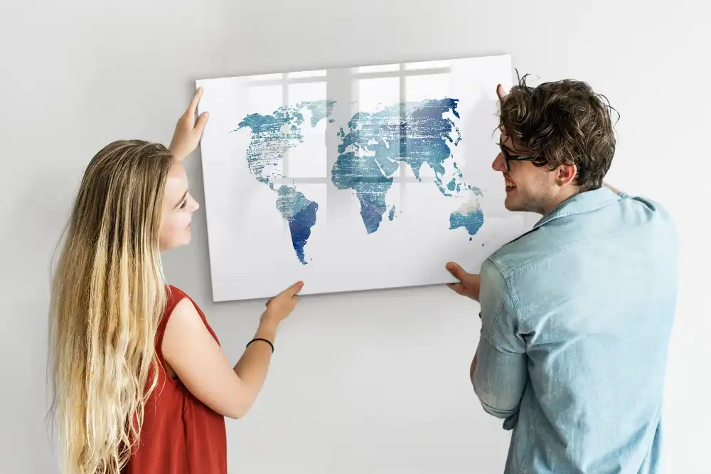 Dětská magnetická kreslící tabule s motivem zeměkoule a geografickou mřížkou