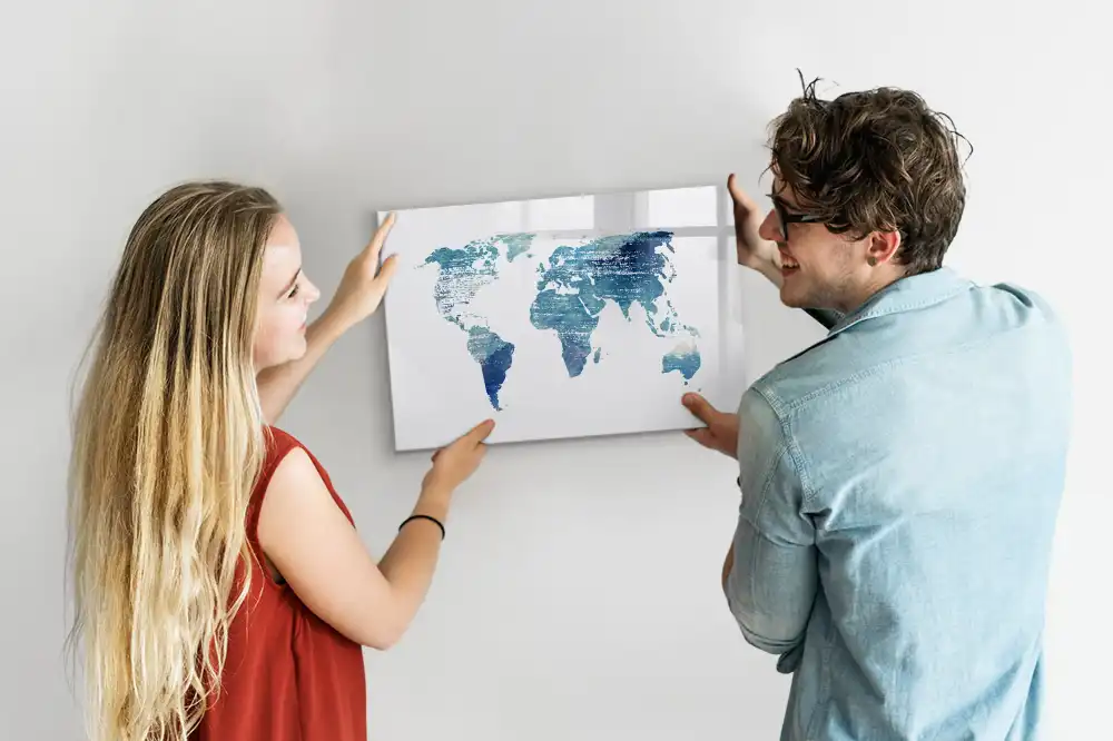 Dětská magnetická kreslící tabule s motivem zeměkoule a geografickou mřížkou