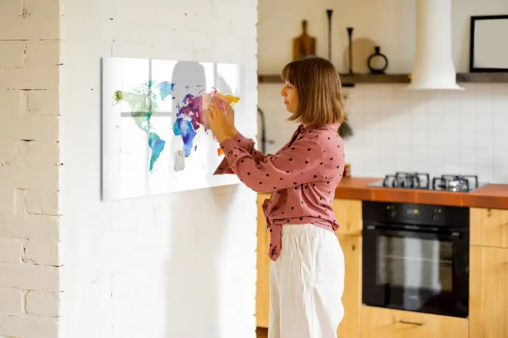 Magnetická kreslící tabule pro děti s motivem glóbusu a akvarelovou malbou