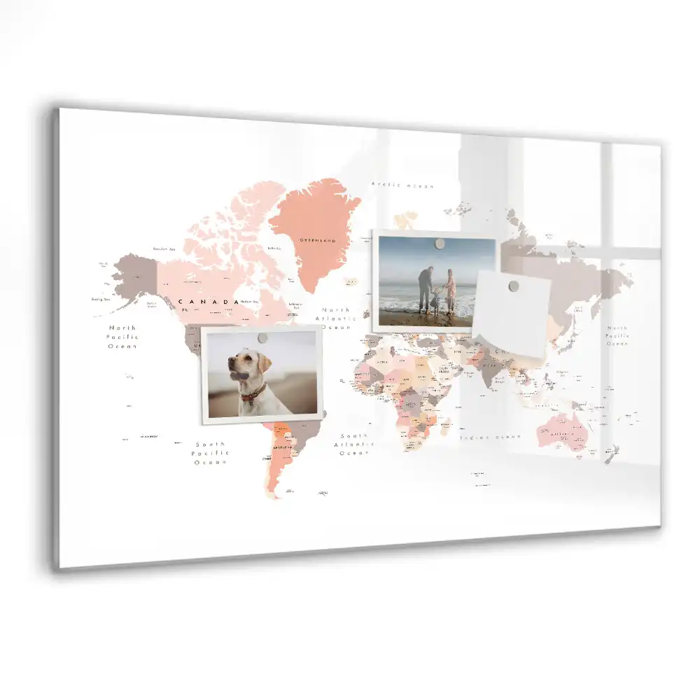 Nástěnná magnetická tabule s mapou světa
