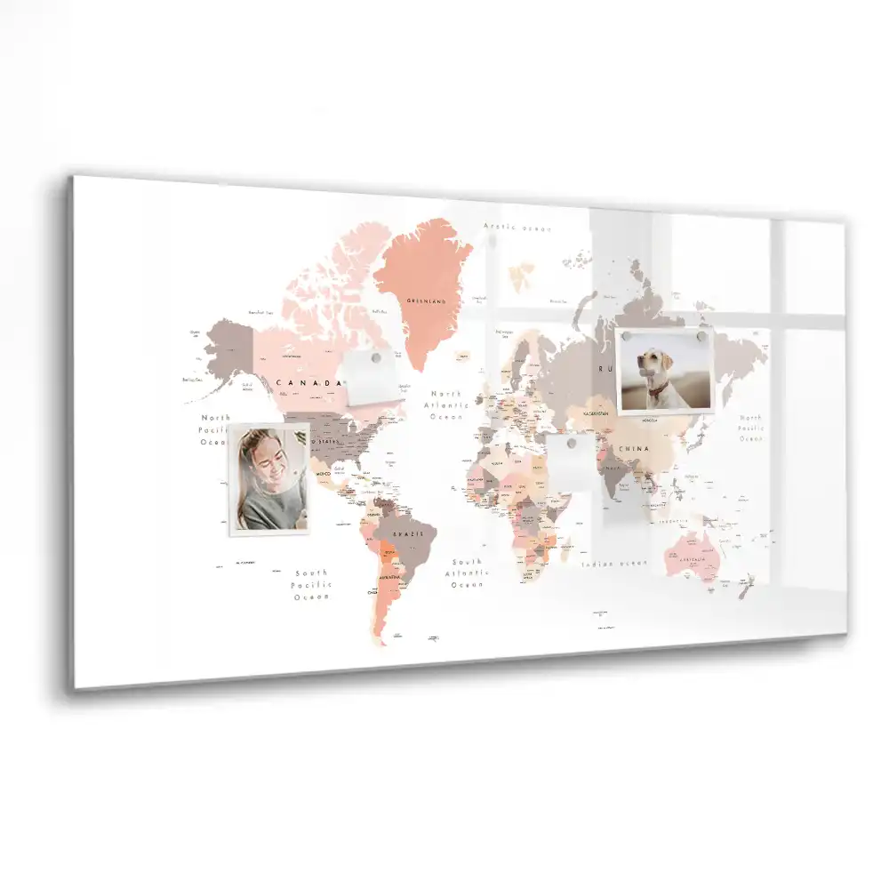 Nástěnná magnetická tabule s mapou světa