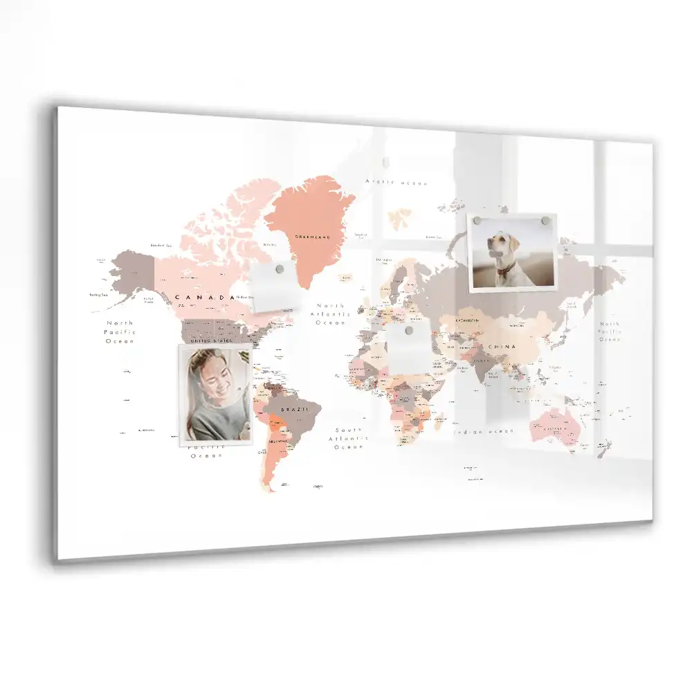 Nástěnná magnetická tabule s mapou světa