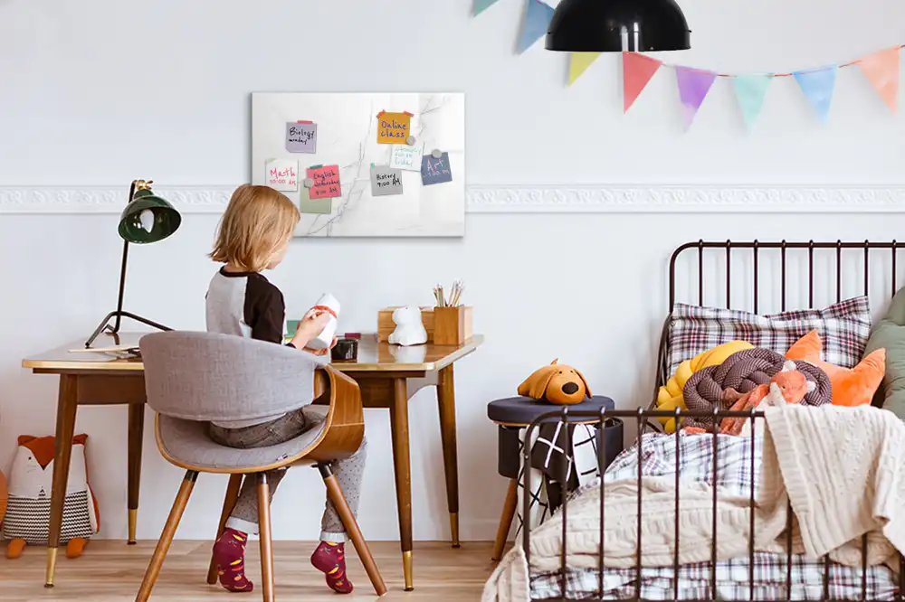 Magnetická kreslicí tabule s motivem mramoru