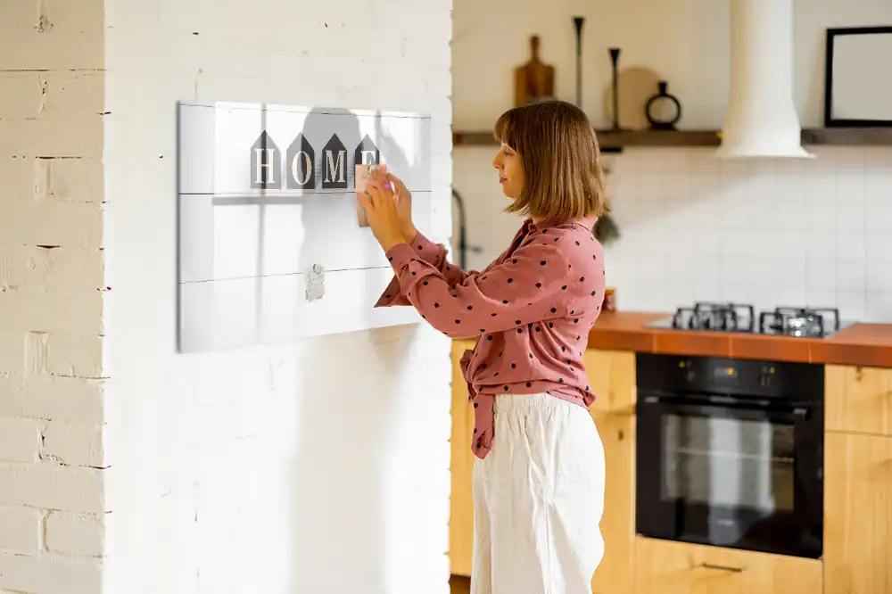 Magnetická dětská kreslící tabule s motivem Vítejte doma