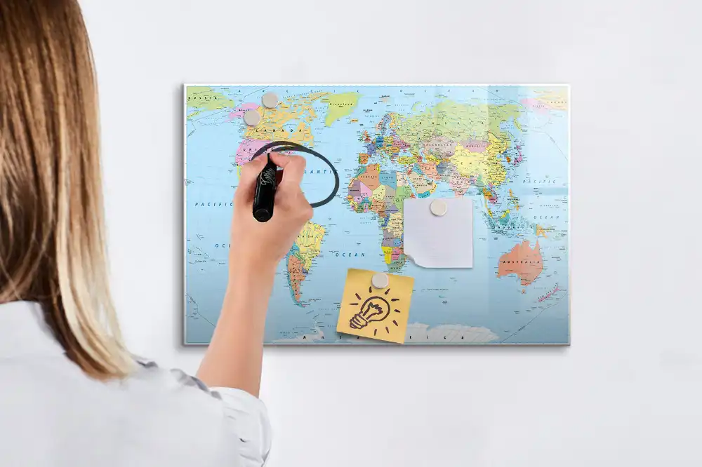 Dětská magnetická kreslící tabule s mapou světa
