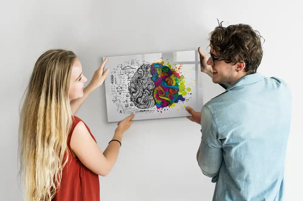 Magnetická kreslicí tabule s motivem abstraktního mozku